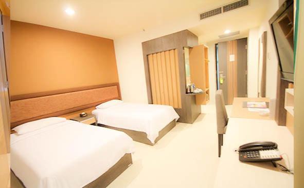 Hotel Olive Tangerang Buitenkant foto