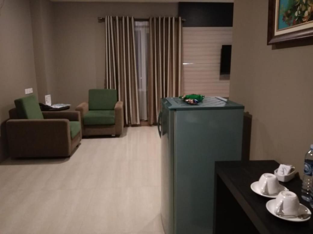 Hotel Olive Tangerang Kamer foto