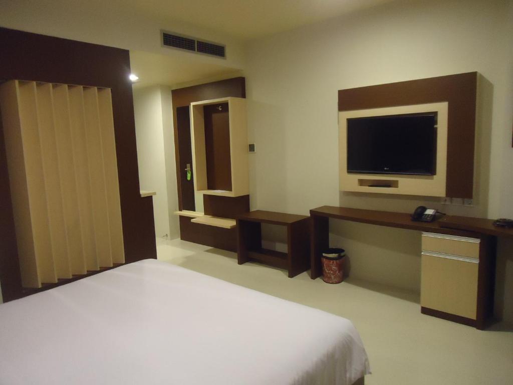 Hotel Olive Tangerang Buitenkant foto